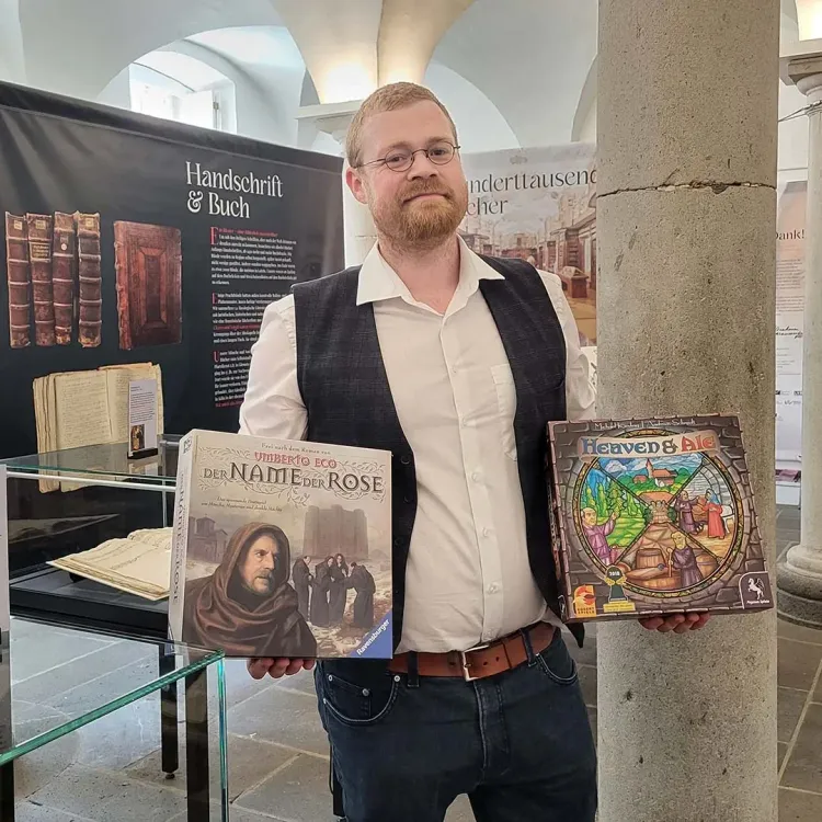 Wie stellen Brettspiele das Klosterleben dar?