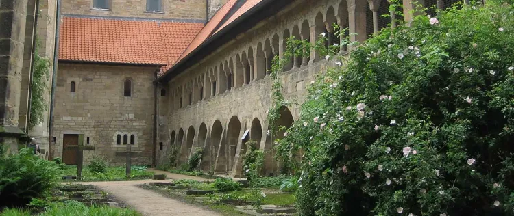 ›Frauenwelten: Die Klöster Heiningen und Dorstadt‹ im Dommuseum Hildesheim