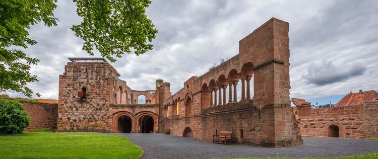 Themenführungen in der Kaiserpfalz Gelnhausen